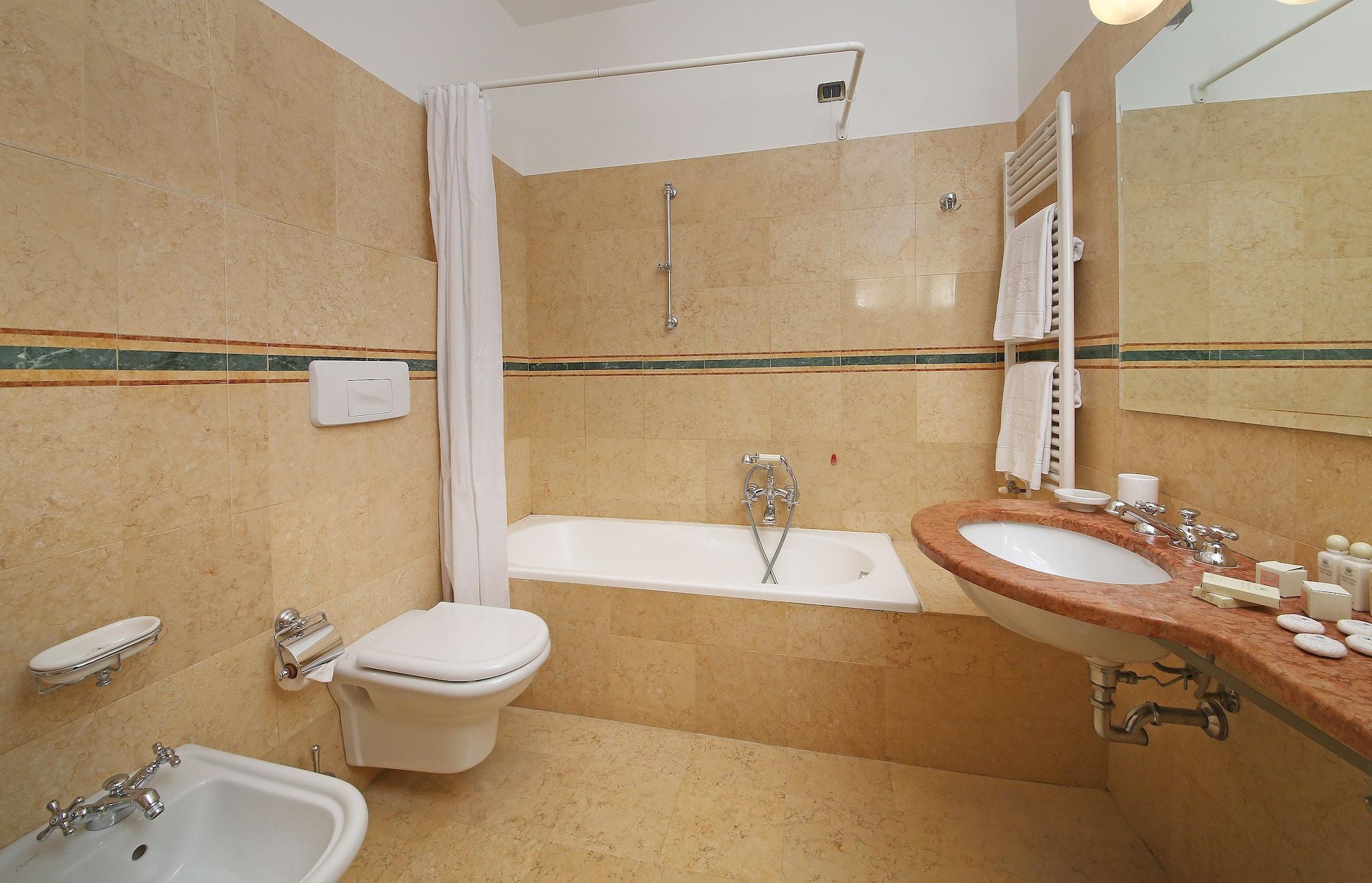 Villa Sofia Hotel Gardone Riviera Dış mekan fotoğraf