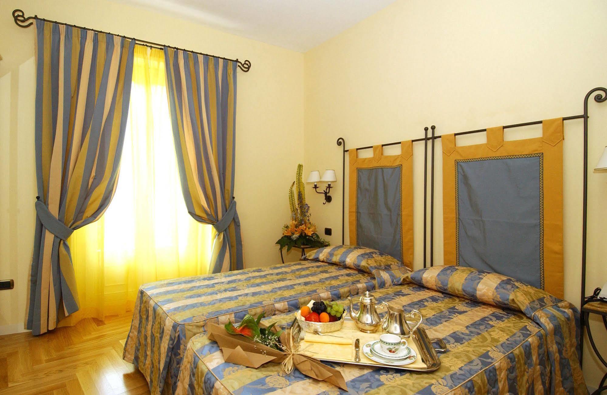 Villa Sofia Hotel Gardone Riviera Dış mekan fotoğraf